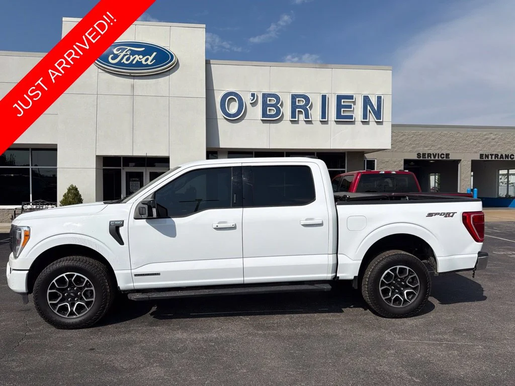Used 2023 Oxford White Ford XLT image 1