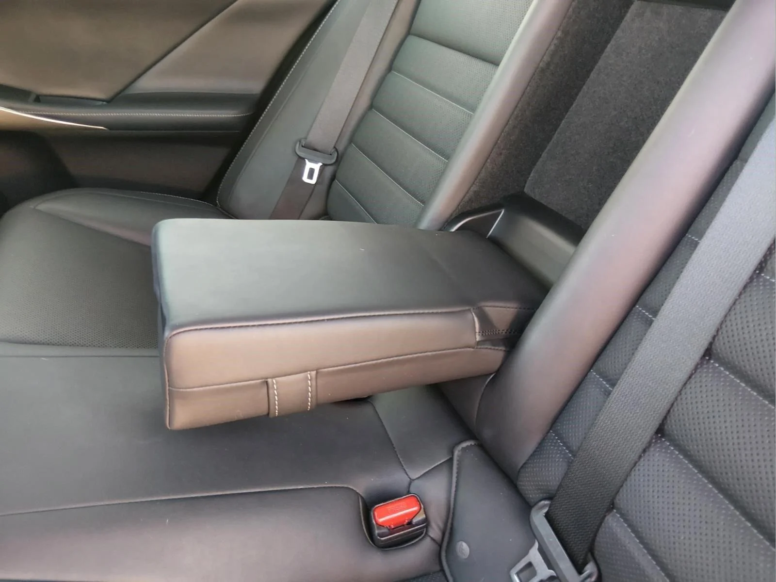 Used 2019 Atomic Silver Lexus IS 300 F SPORT image 19