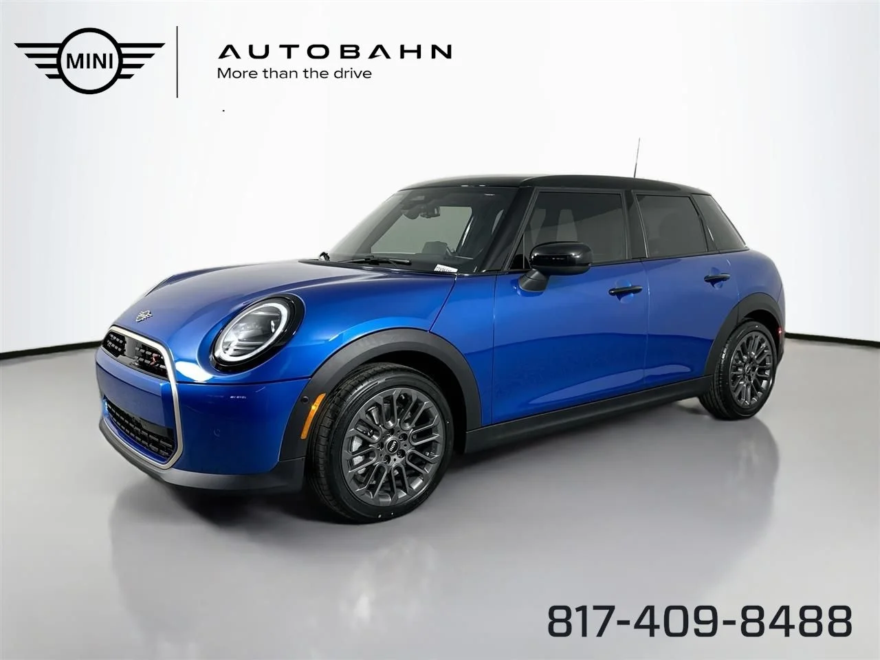 2026 MINI Hardtop Cooper S Signature's photo