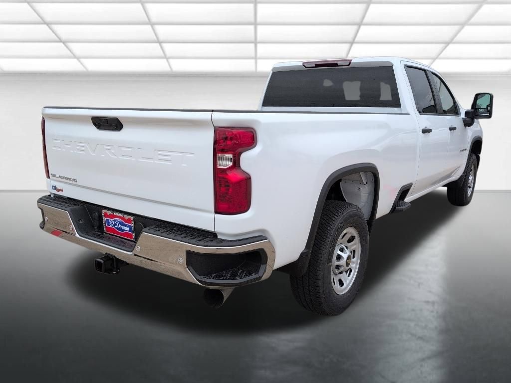 New 2026 Summit White Chevrolet WT image 27