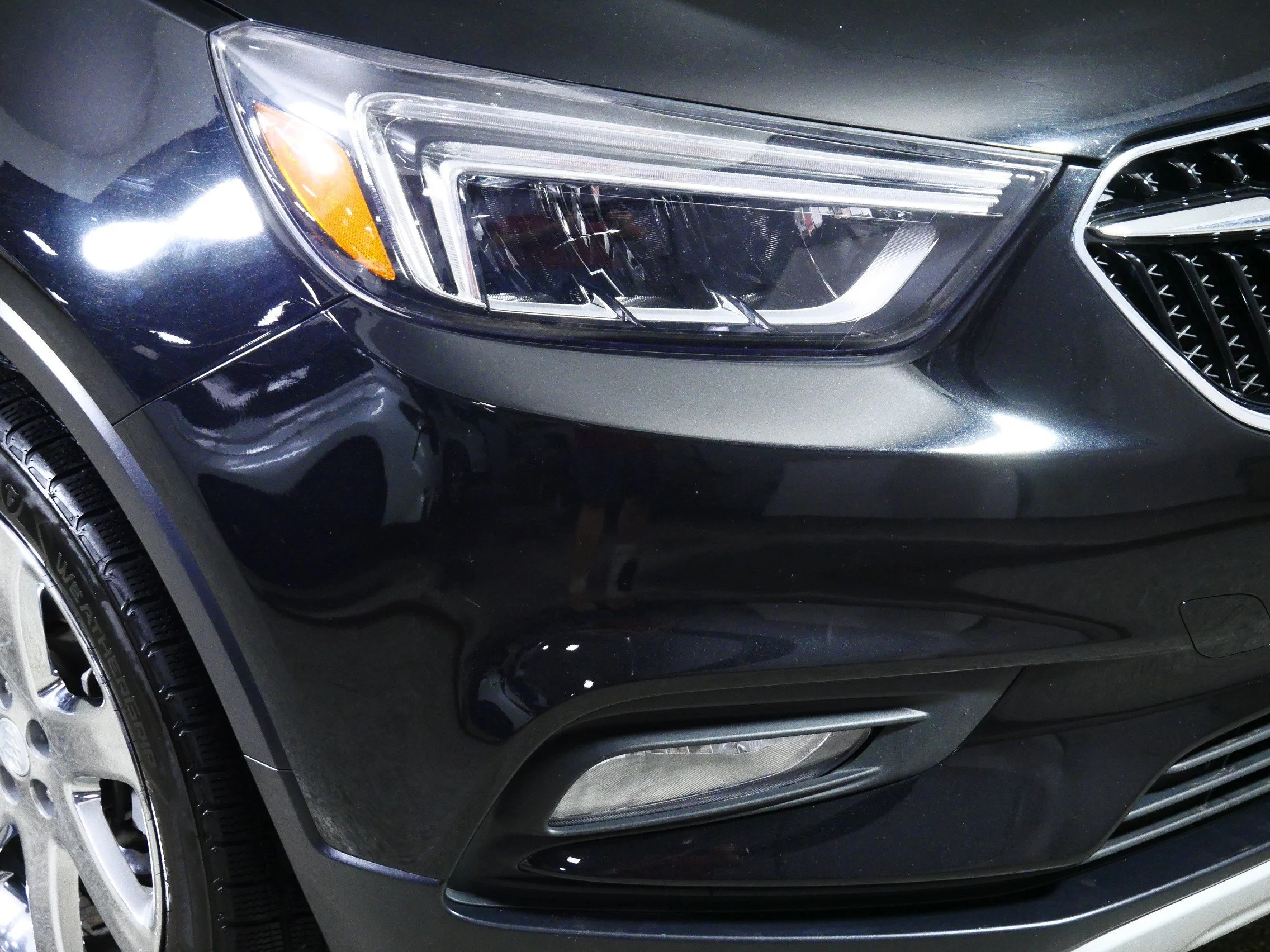 Used 2018 Ebony Twilight Metallic Buick Essence image 16