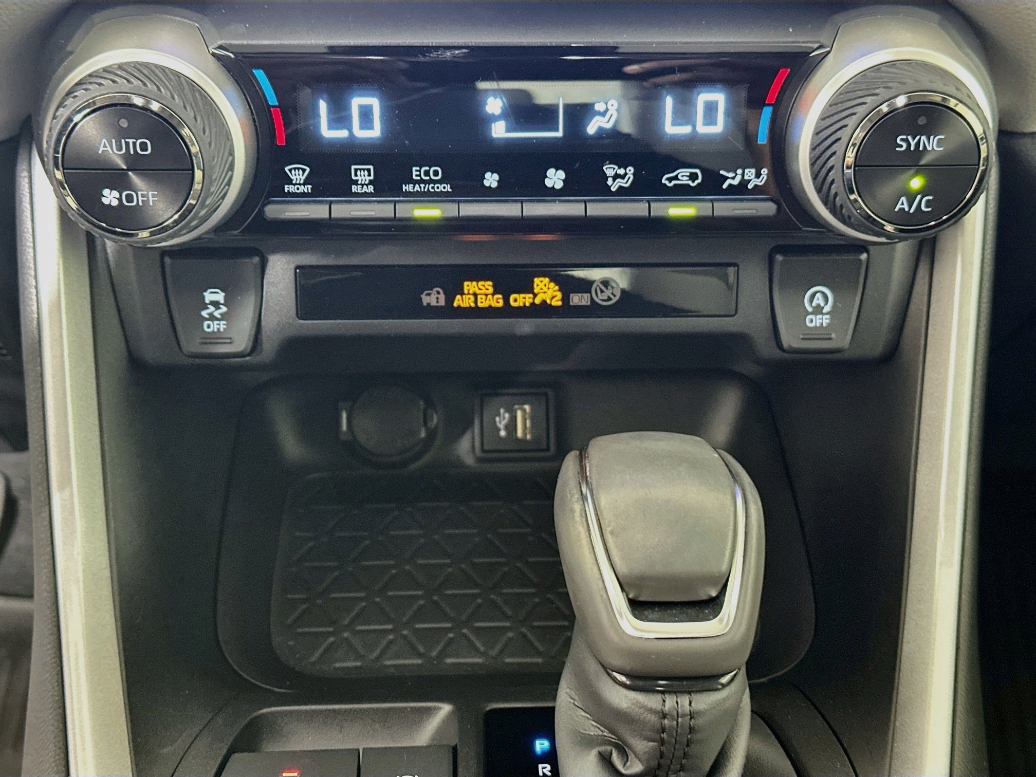 Used 2024 Pearl Toyota XLE Premium image 23
