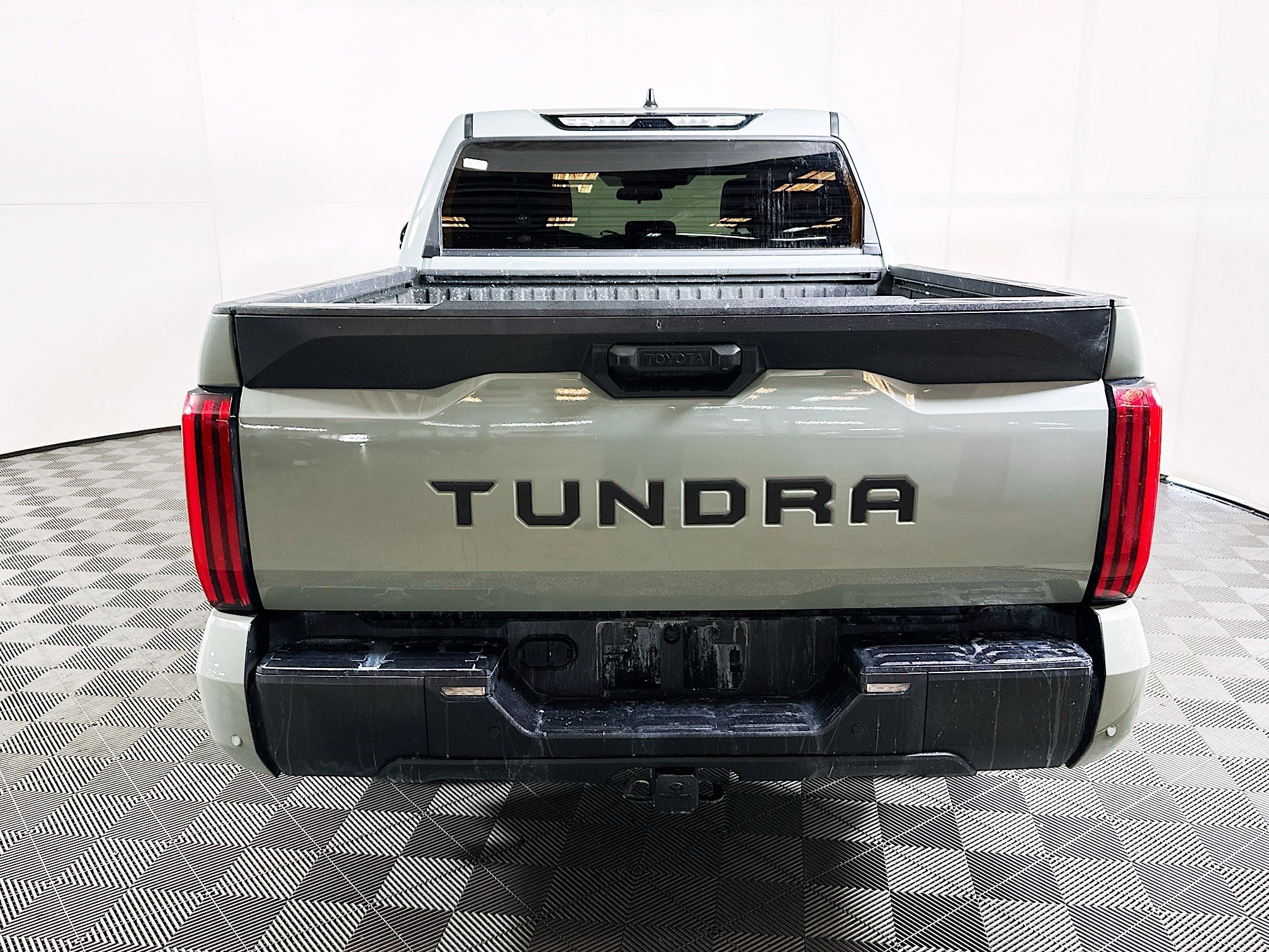 2025 Toyota Tundra thumbnail 6