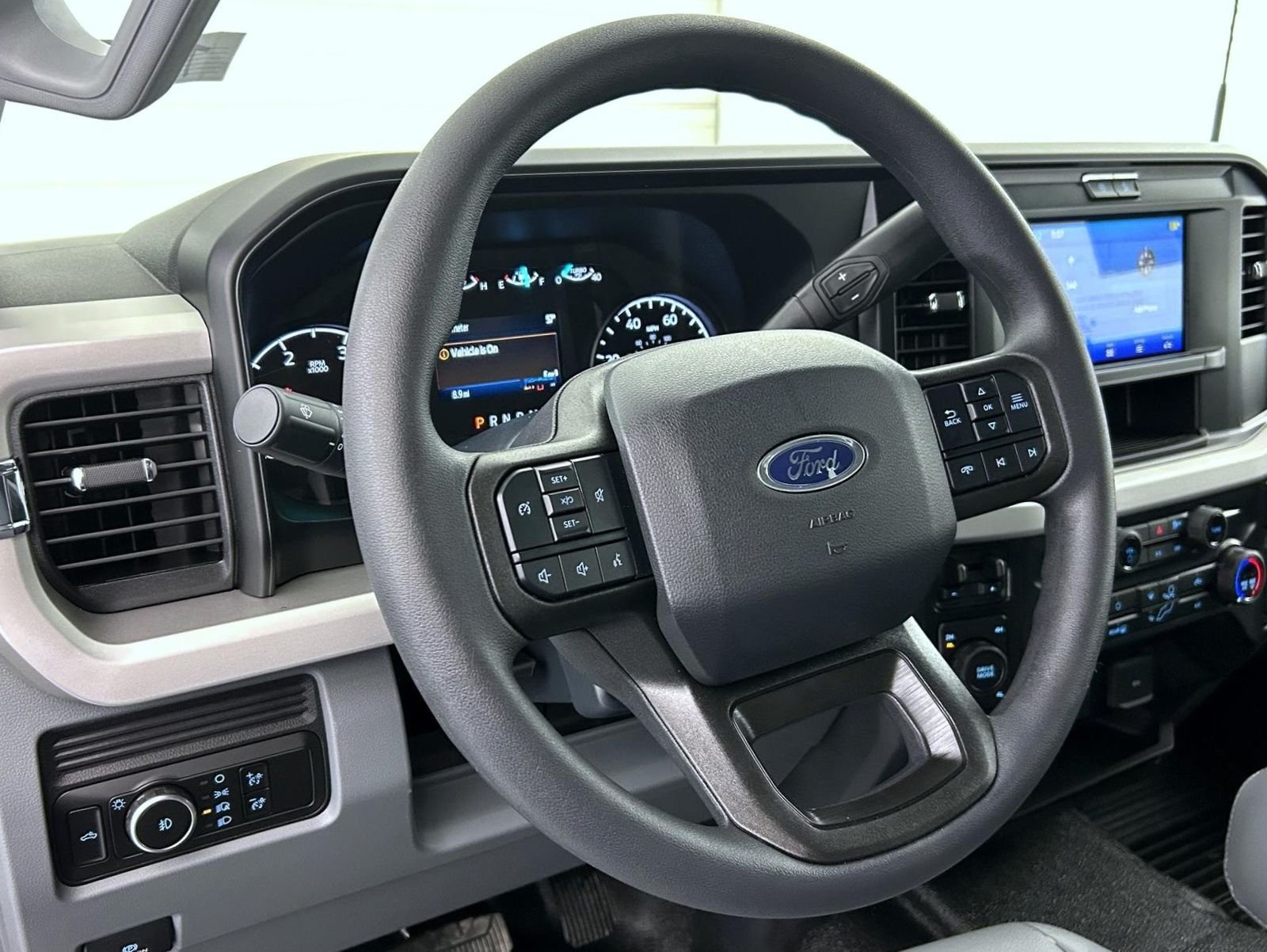 New 2026 Oxford White Ford XL image 11
