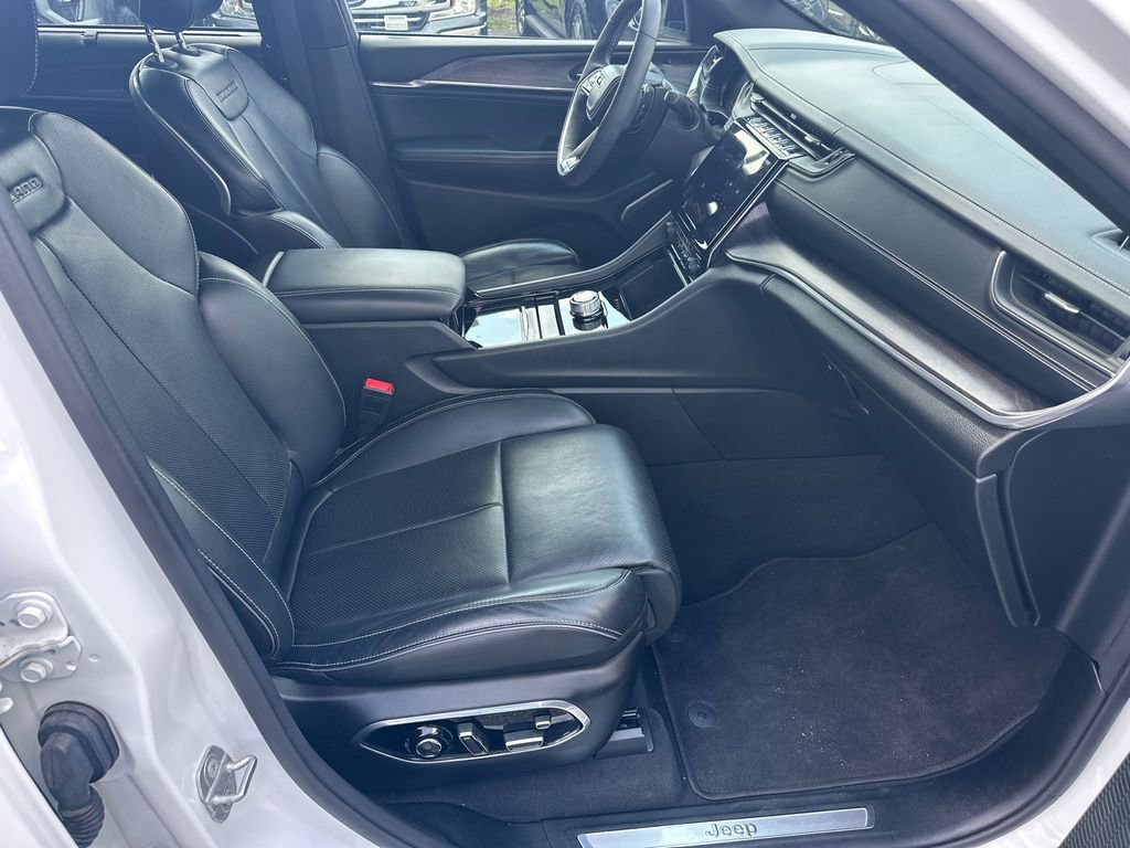 2023 Jeep Grand Cherokee Overland - Photo 13