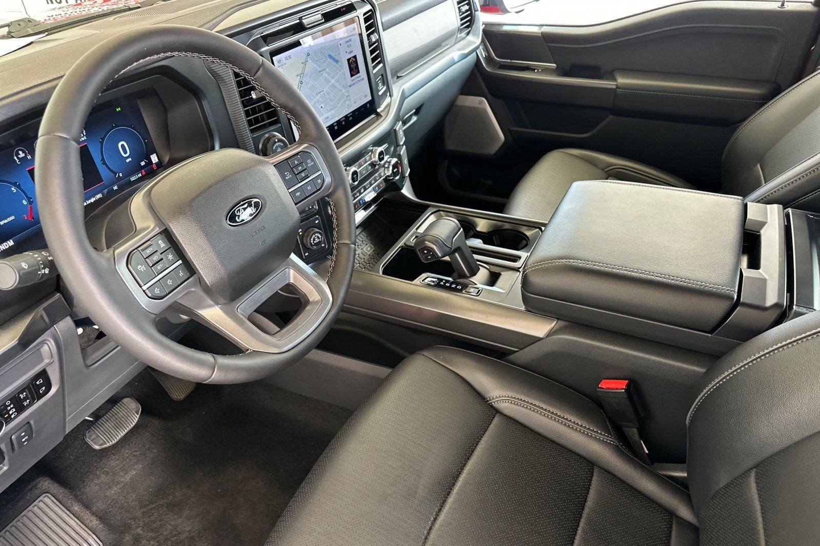 Used 2025 Red Ford Lariat image 9