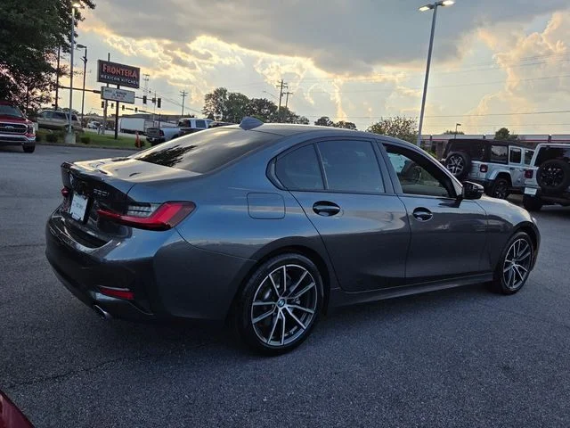 Used 2022 Gray BMW 330i image 9