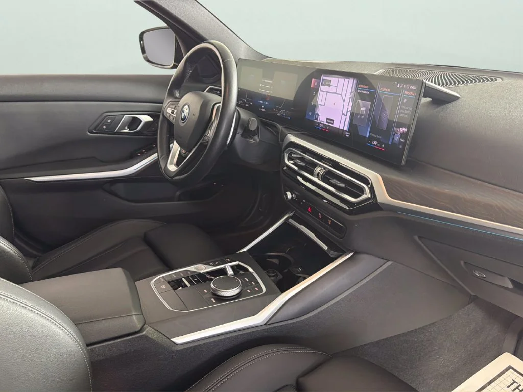 Used 2024 Black BMW xDrive image 34
