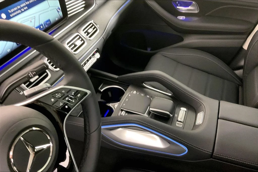 New 2026 Black Mercedes-Benz GLS 450 image 8