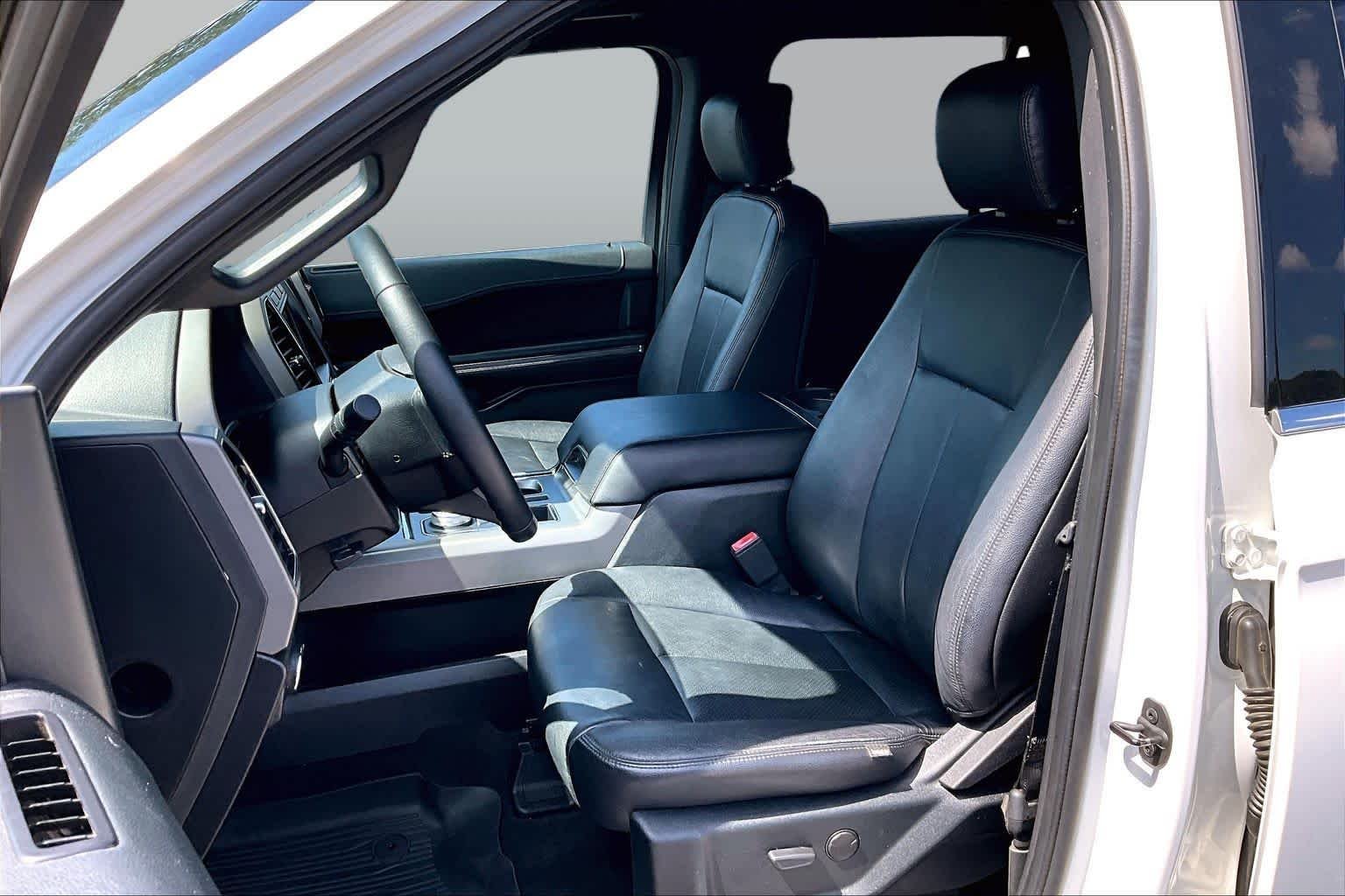Used 2020 Star White Metallic Tri-Coat Ford XLT image 8