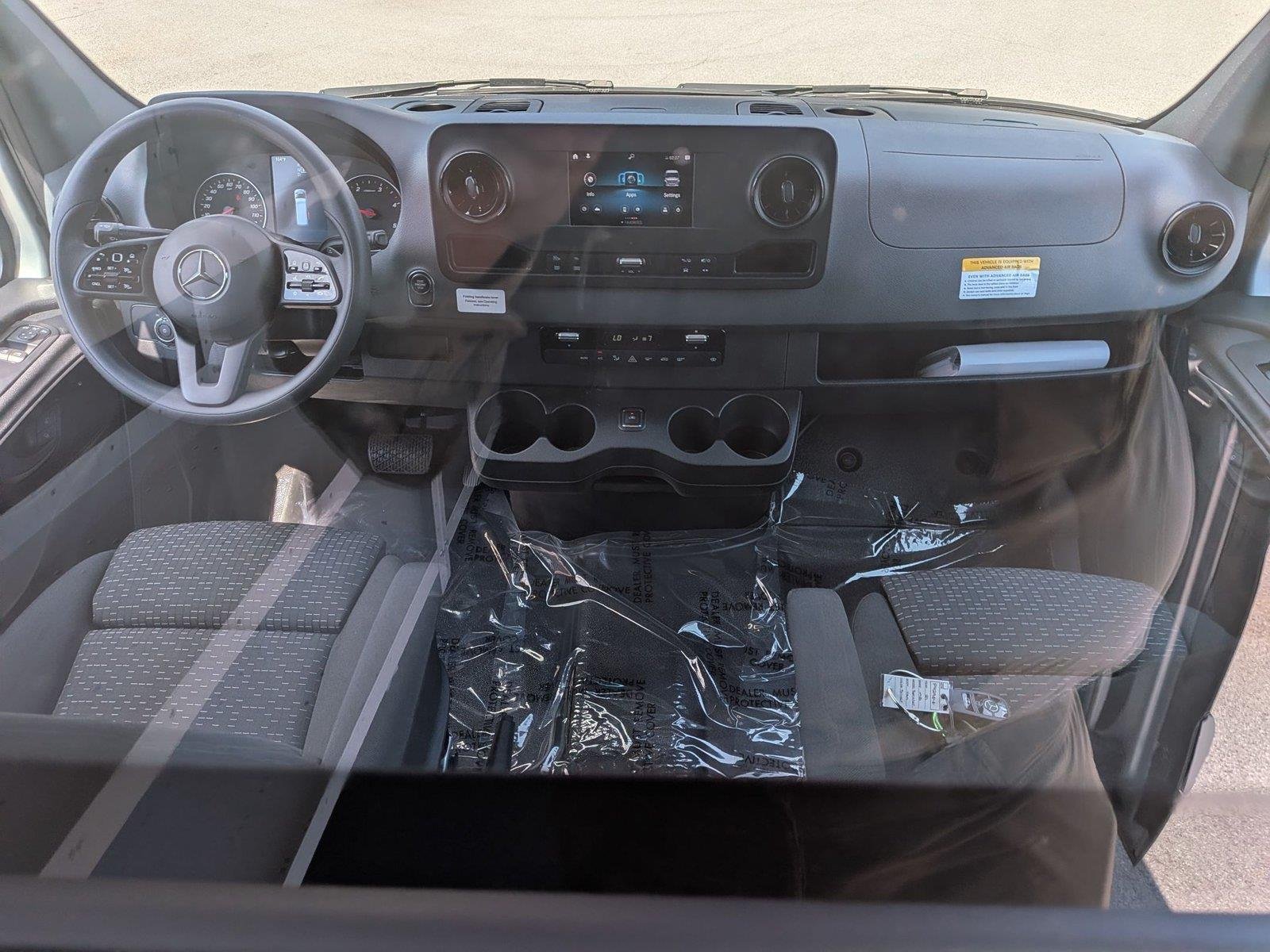 Used 2021  Mercedes-Benz  image 31