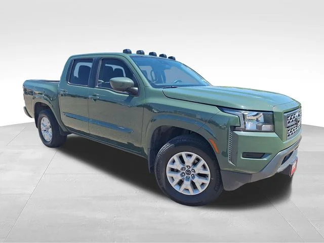 Used 2023 Green Nissan SV image 1