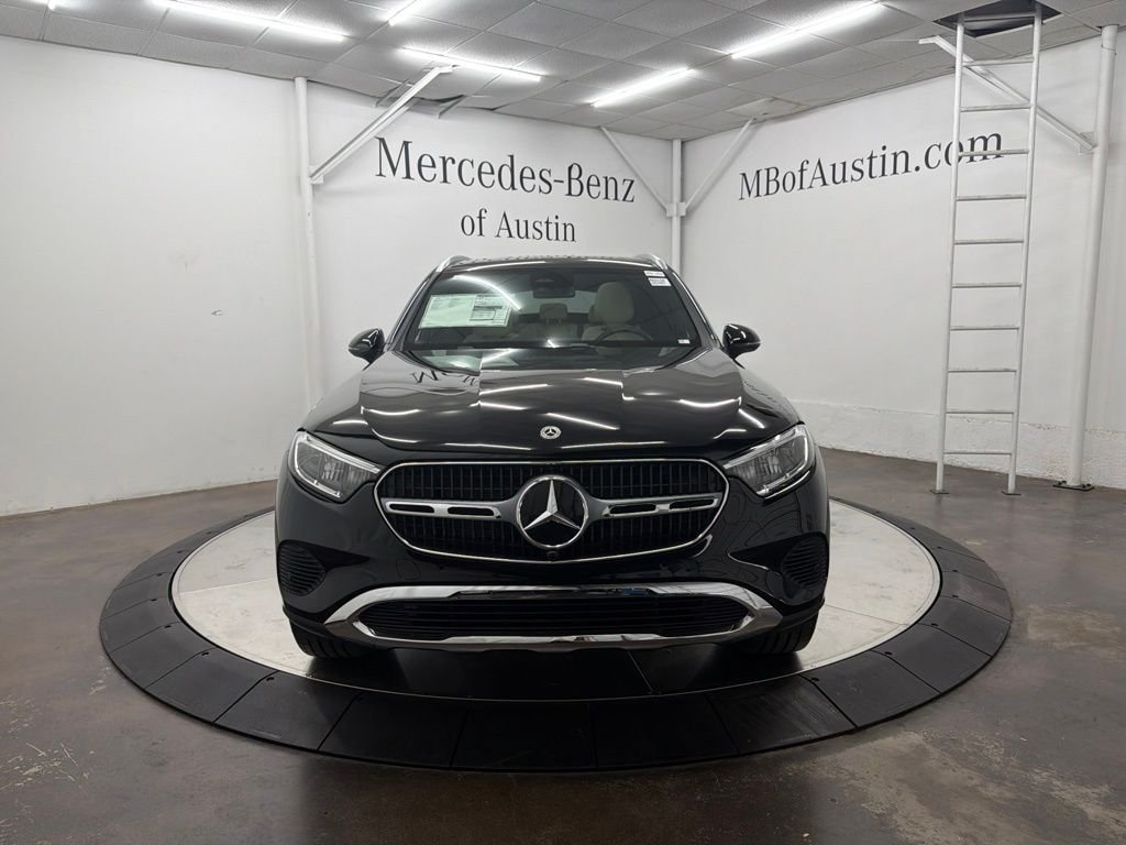 New 2026 Black Mercedes-Benz GLC 300 image 2