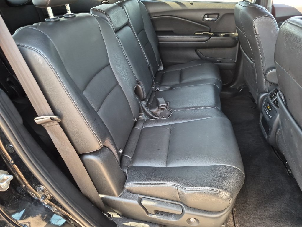 Used 2019 Black Honda EX-L image 23