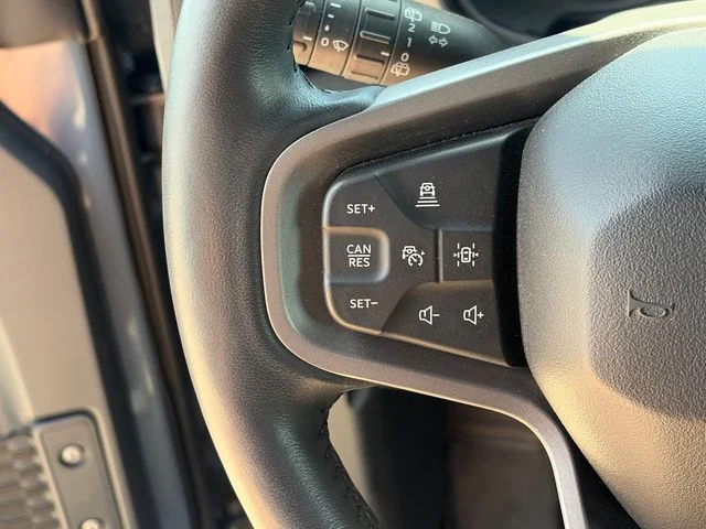 Used 2024 Gray Ford Wildtrak image 23