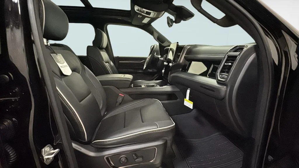 2026 RAM 1500 Limited - Photo 8