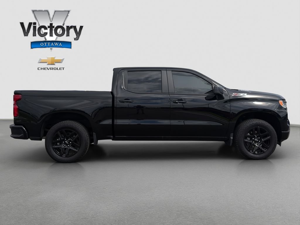 Used 2025 Black Chevrolet RST image 7