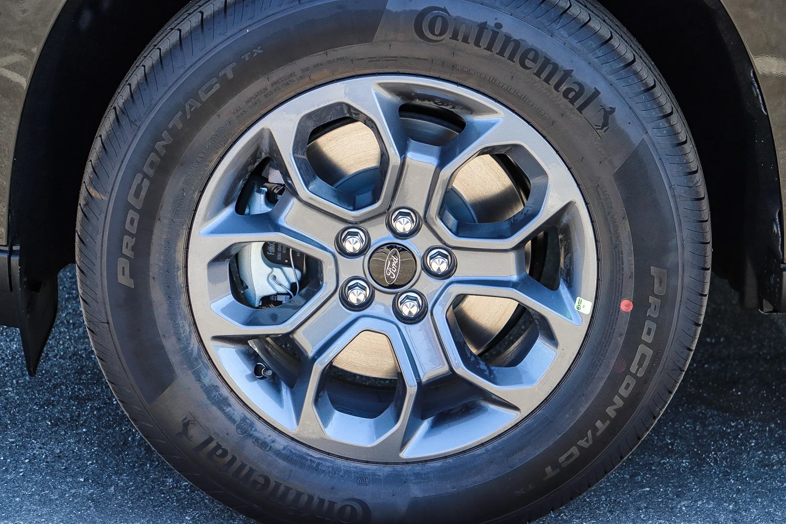 New 2026 Shadow Black Ford XLT image 11