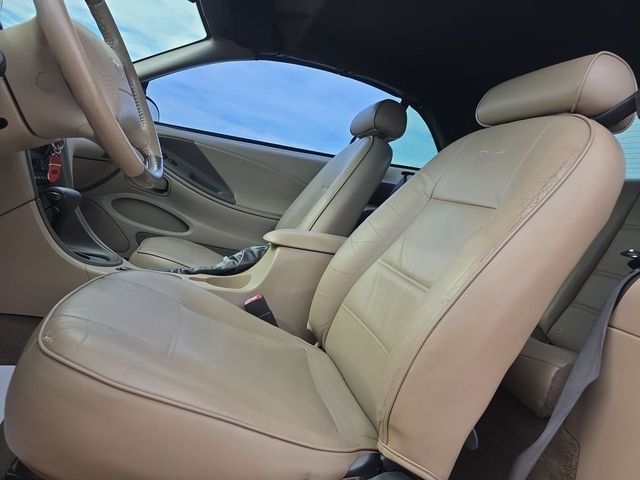 Used 2004 Torch Red Ford V6 image 18