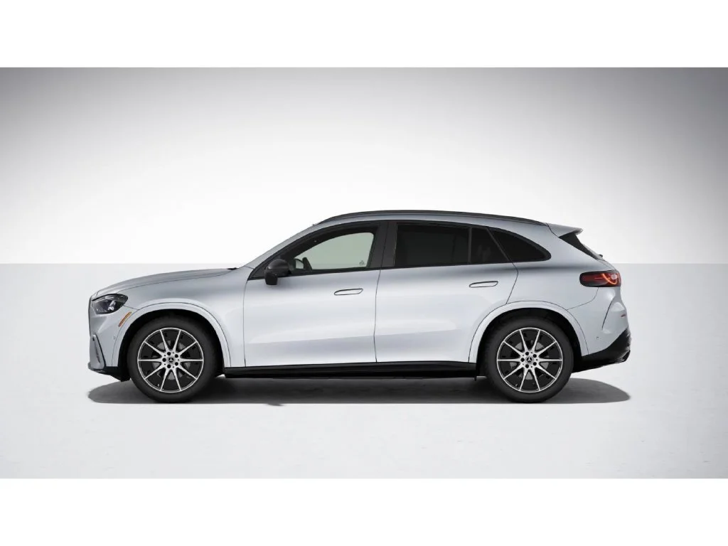 New 2027 Silver Mercedes-Benz GLC 400 image 34