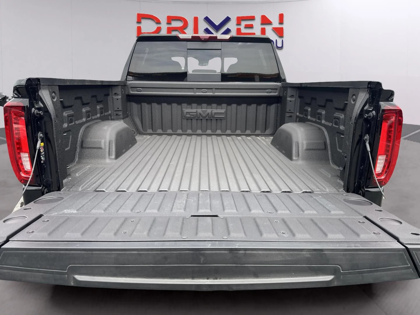 New 2026 Onyx Black GMC AT4 image 30