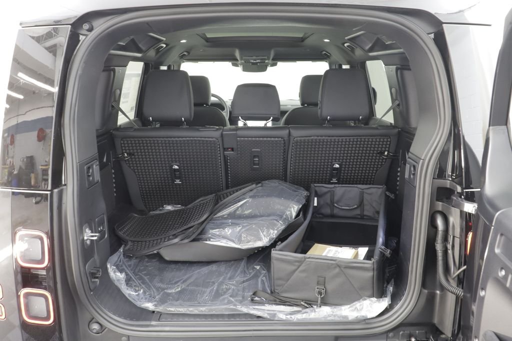 New 2026 Carpathian Grey LAND ROVER X-Dynamic SE image 19