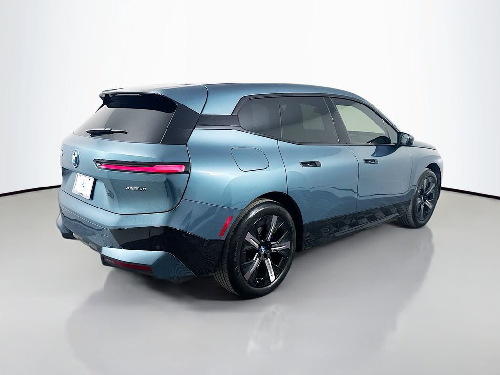 Used 2024 Blue BMW xDrive50 image 5