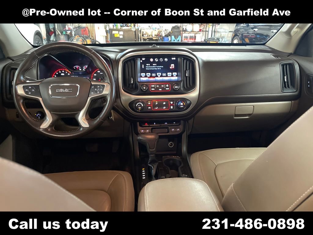 Used 2016 EMERALD GREEN METALLIC GMC 4WD SLT image 18