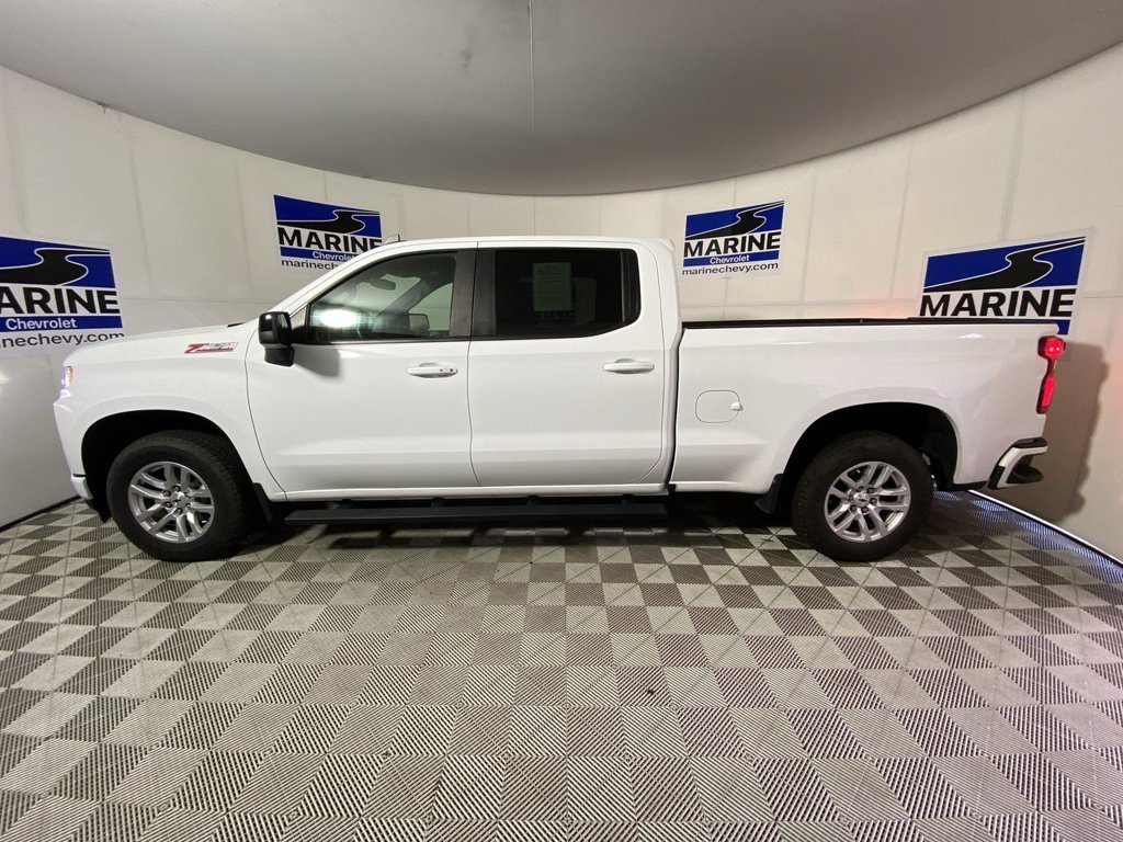 Used 2022 SUMMIT WHITE Chevrolet RST image 13