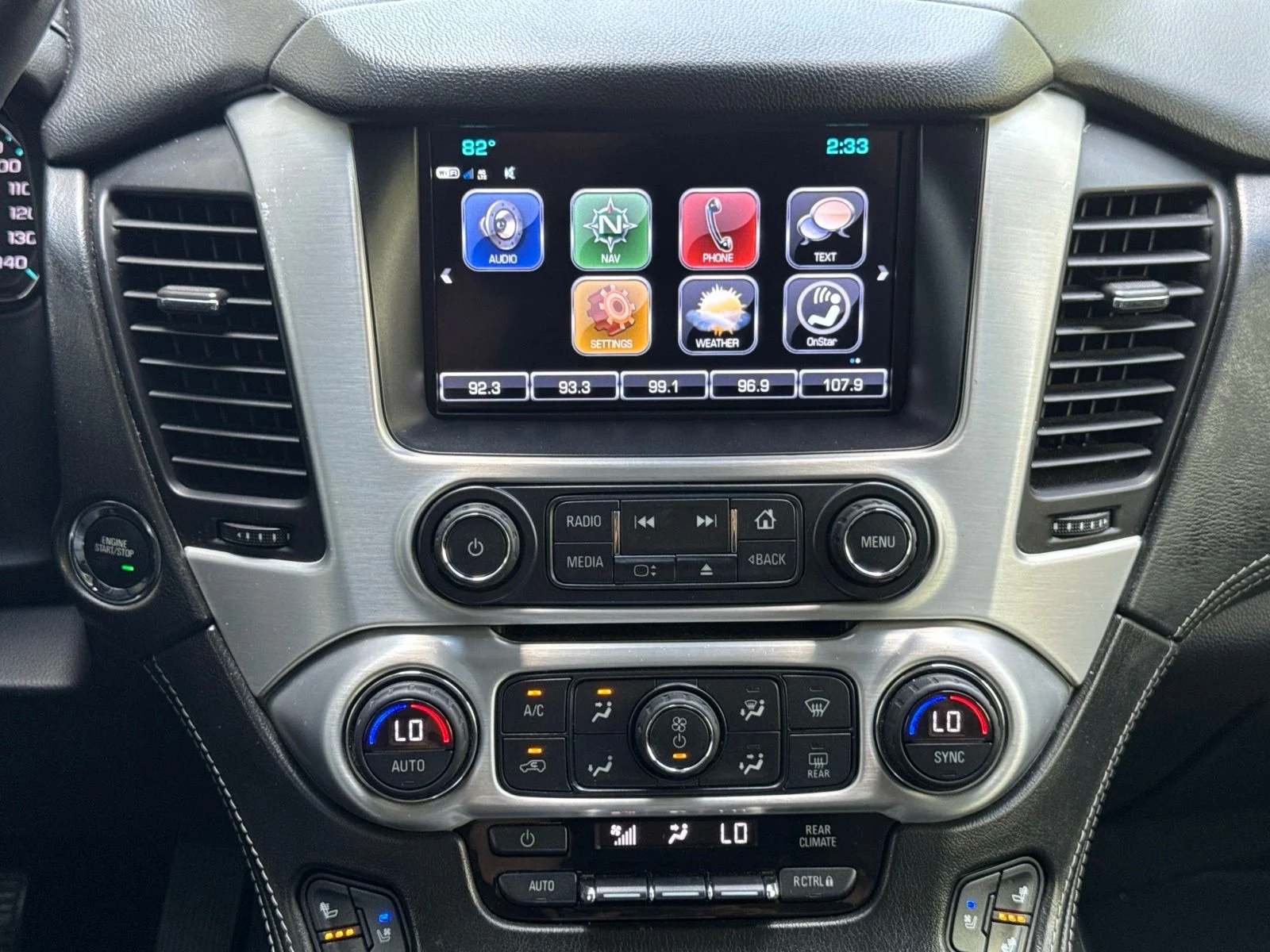 Used 2018 Silver GMC SLT image 27