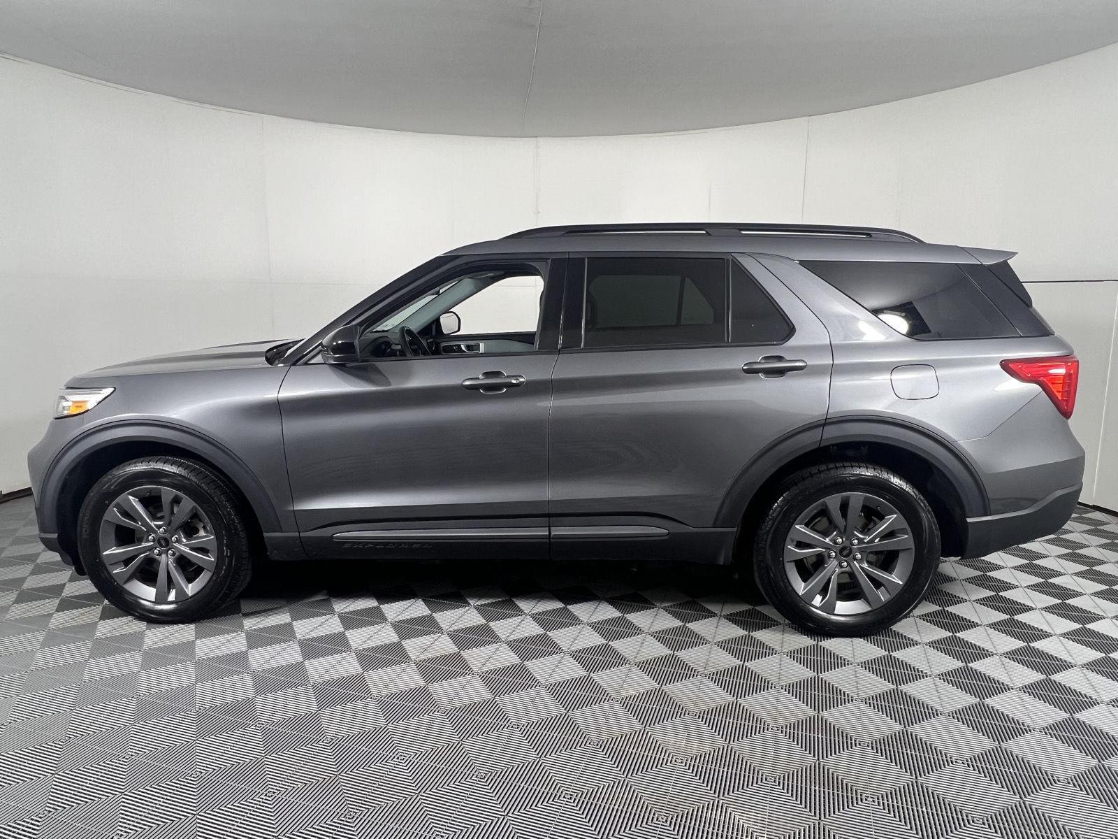 Used 2022 Carbonized Gray Ford XLT image 8
