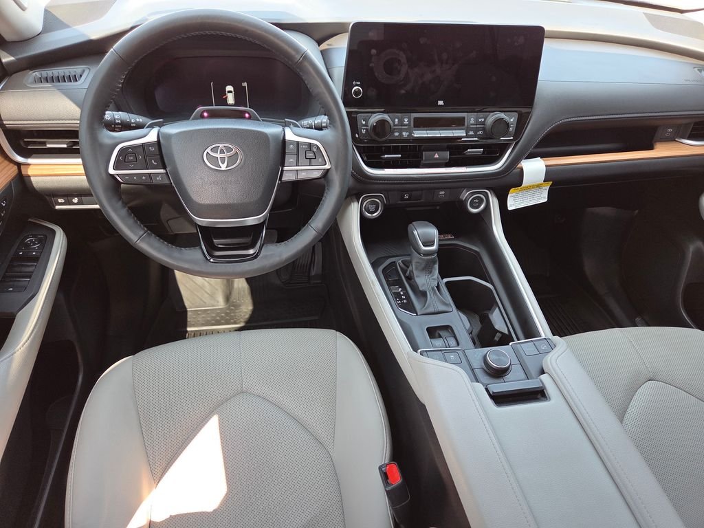 Used 2026 White Toyota Platinum image 18
