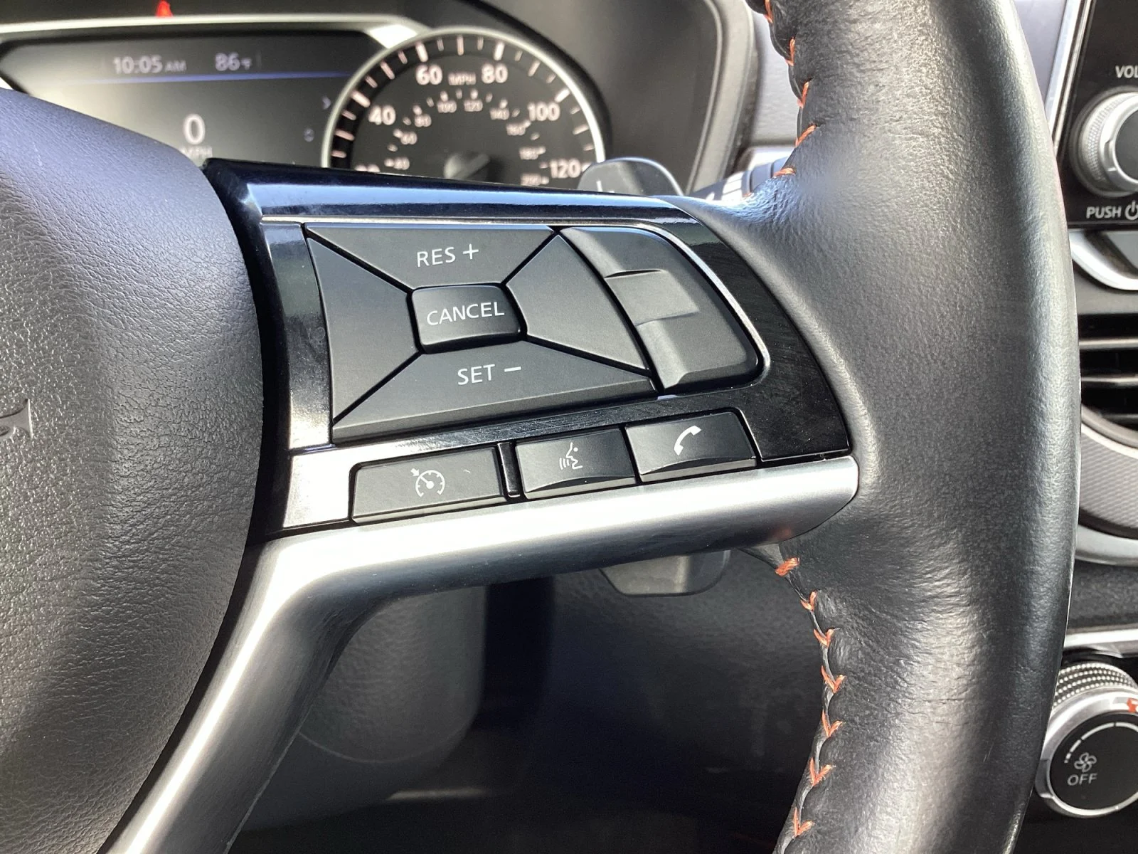 Certified Used 2023 Super Black Nissan 2.5 SR image 6