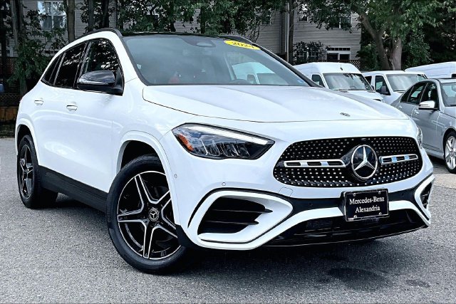 Certified Used 2024 White Mercedes-Benz GLA 250 image 1