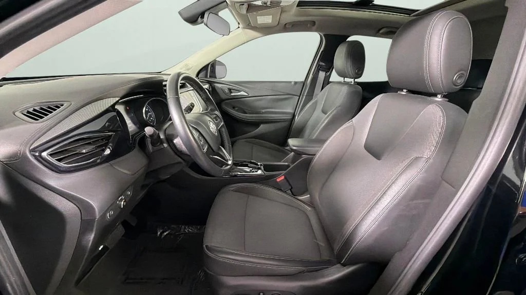 Used 2022 Ebony Twilight Metallic Buick Select image 17