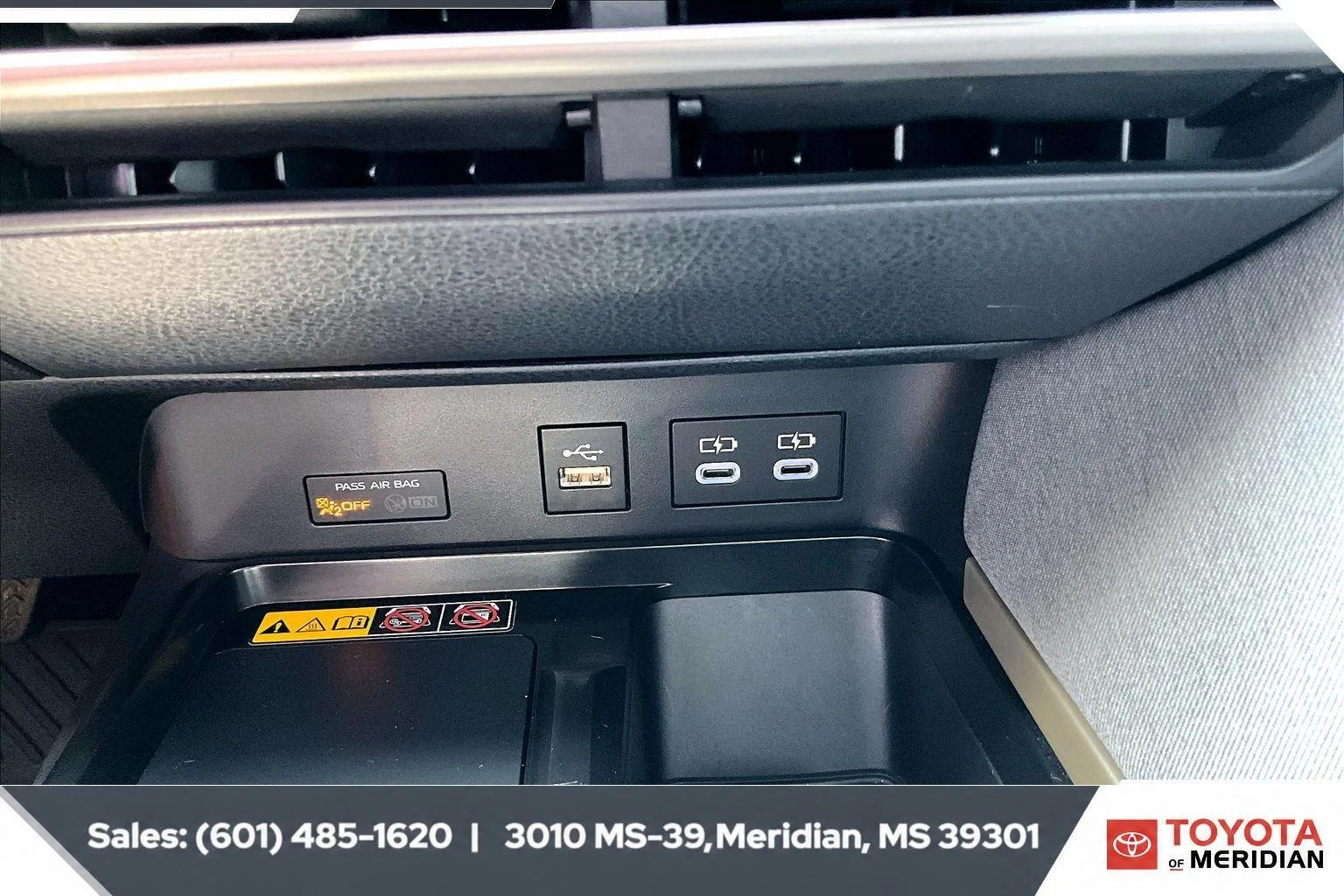 Used 2025 Ocean Gem Toyota LE image 23