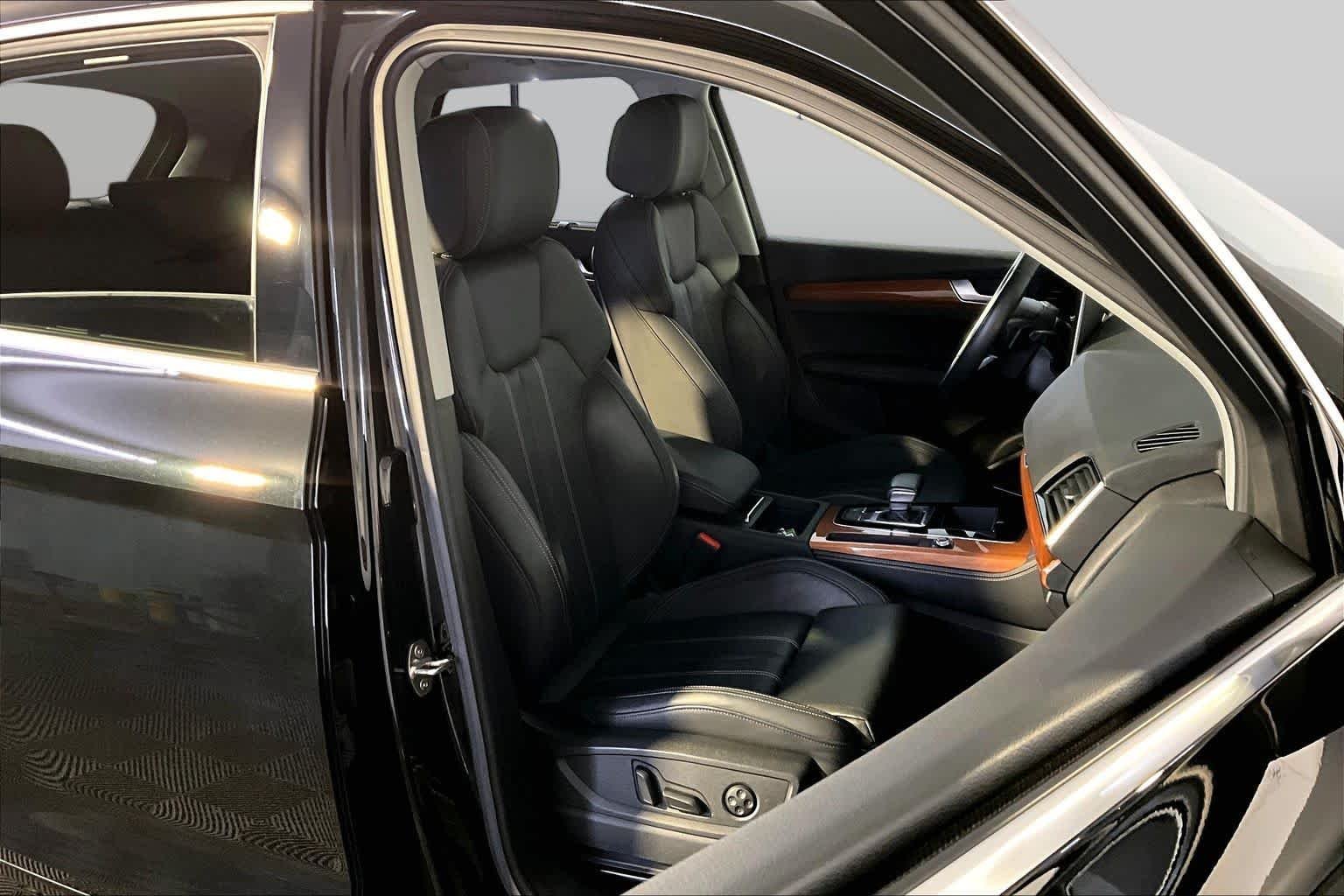Used 2022 Mythos Black Metallic Audi S line Prestige image 8