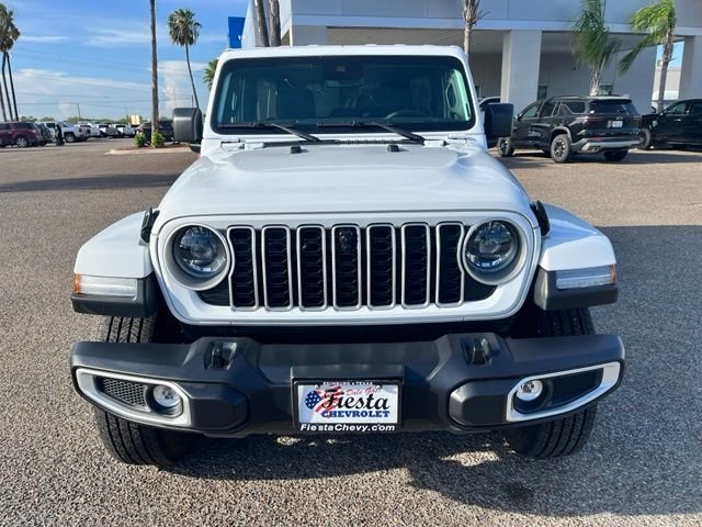 Used 2025 White Jeep Sahara image 2