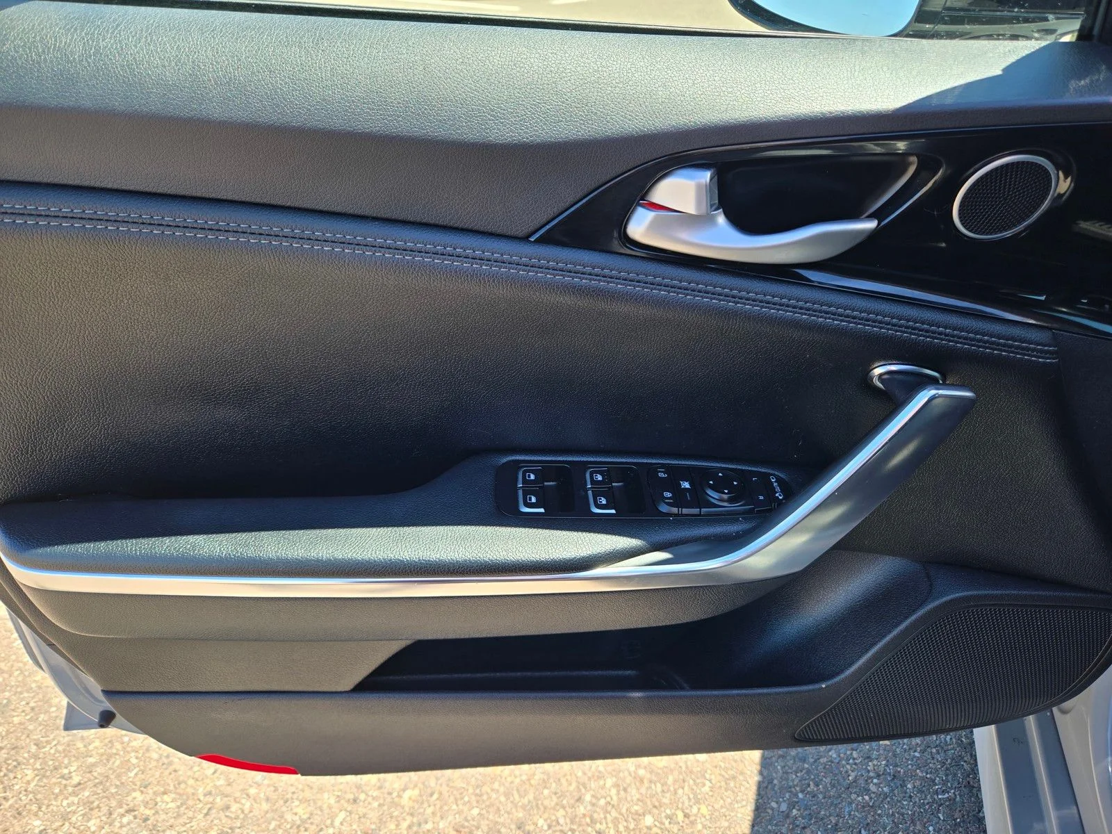 Used 2022 Ceramic Silver Kia GT-Line image 22