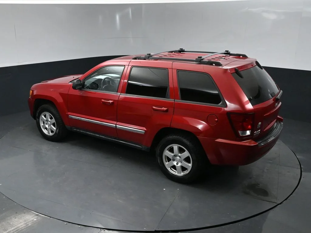 Used 2010 Red Jeep Laredo image 15