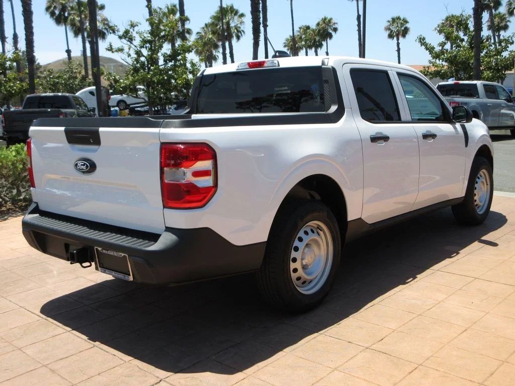 New 2026 Oxford White Ford XL image 4