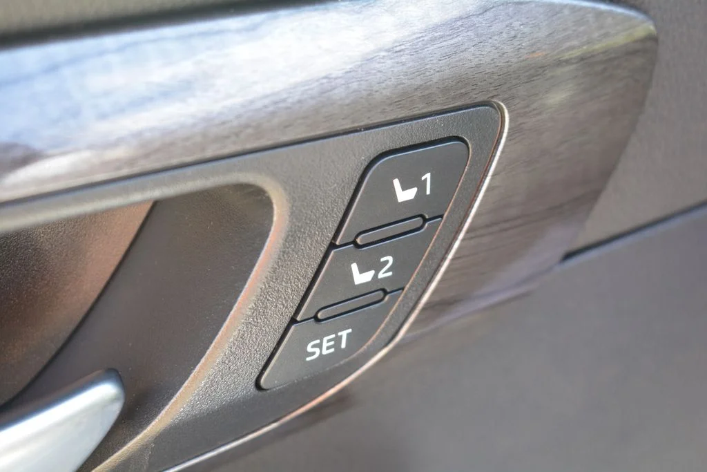 2023 Toyota Highlander Limited - Photo 8