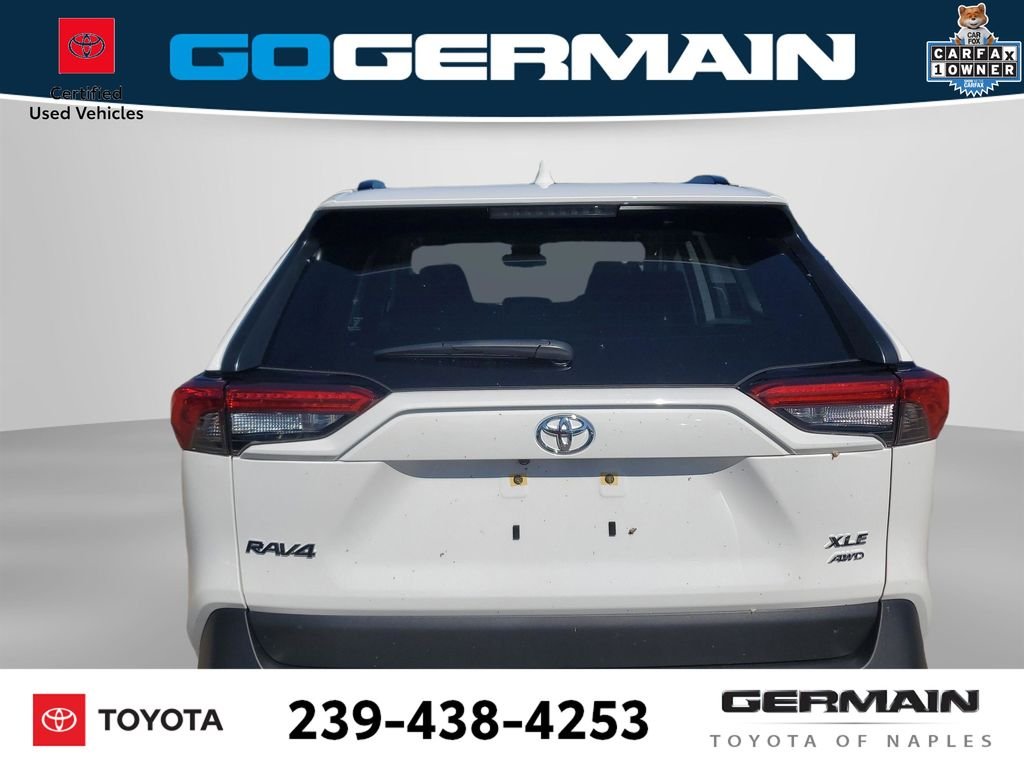 Used 2025 White Toyota XLE image 17