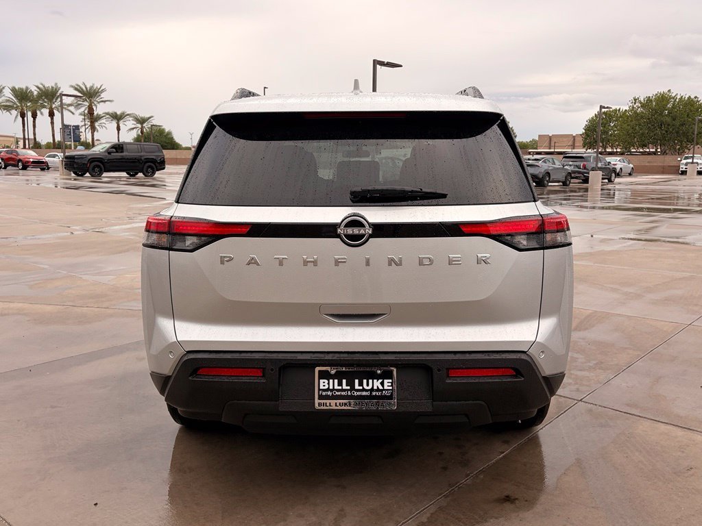 2025 Nissan Pathfinder SV - Photo 7