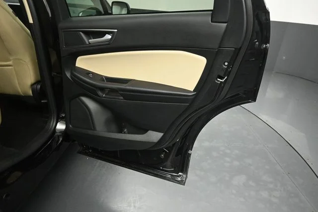 2024 Ford Edge SE - Photo 27