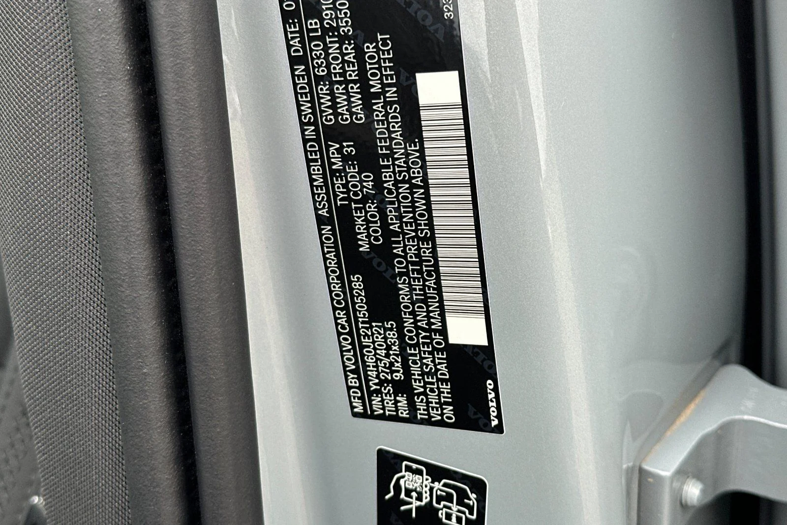 New 2026 Gray Volvo T8 Plus image 26
