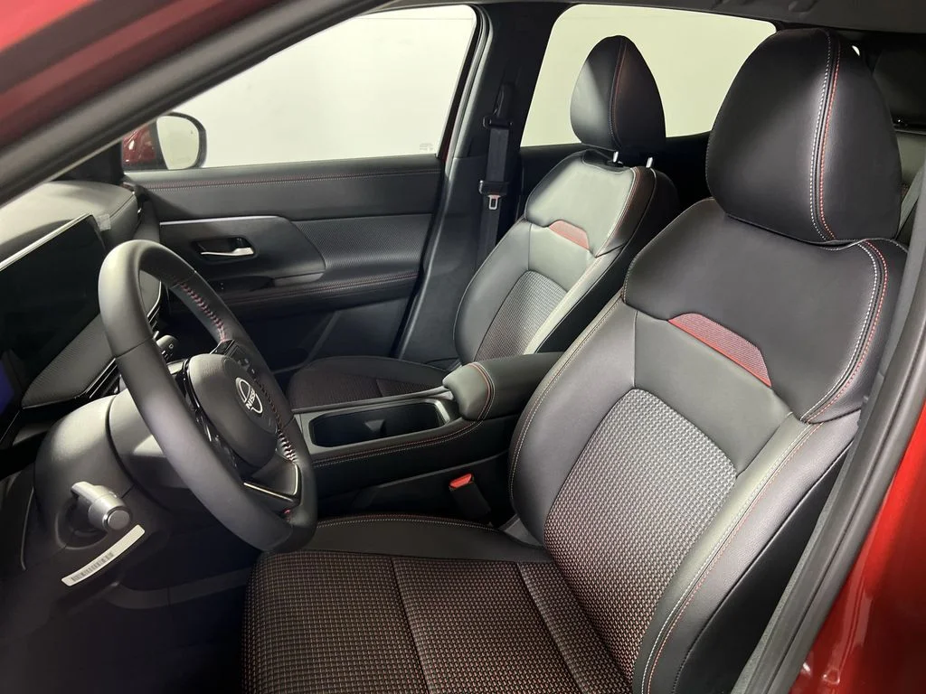 2025 Nissan Kicks SR - Photo 13