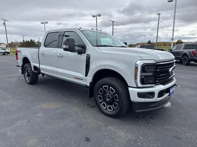 2026 Ford F-350 Super Duty Platinum - Photo 37