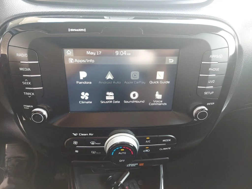 Used 2018 Black Kia Exclaim image 23