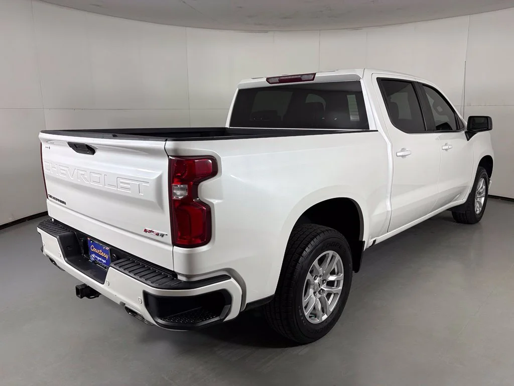 Used 2022 Beige Chevrolet RST image 10